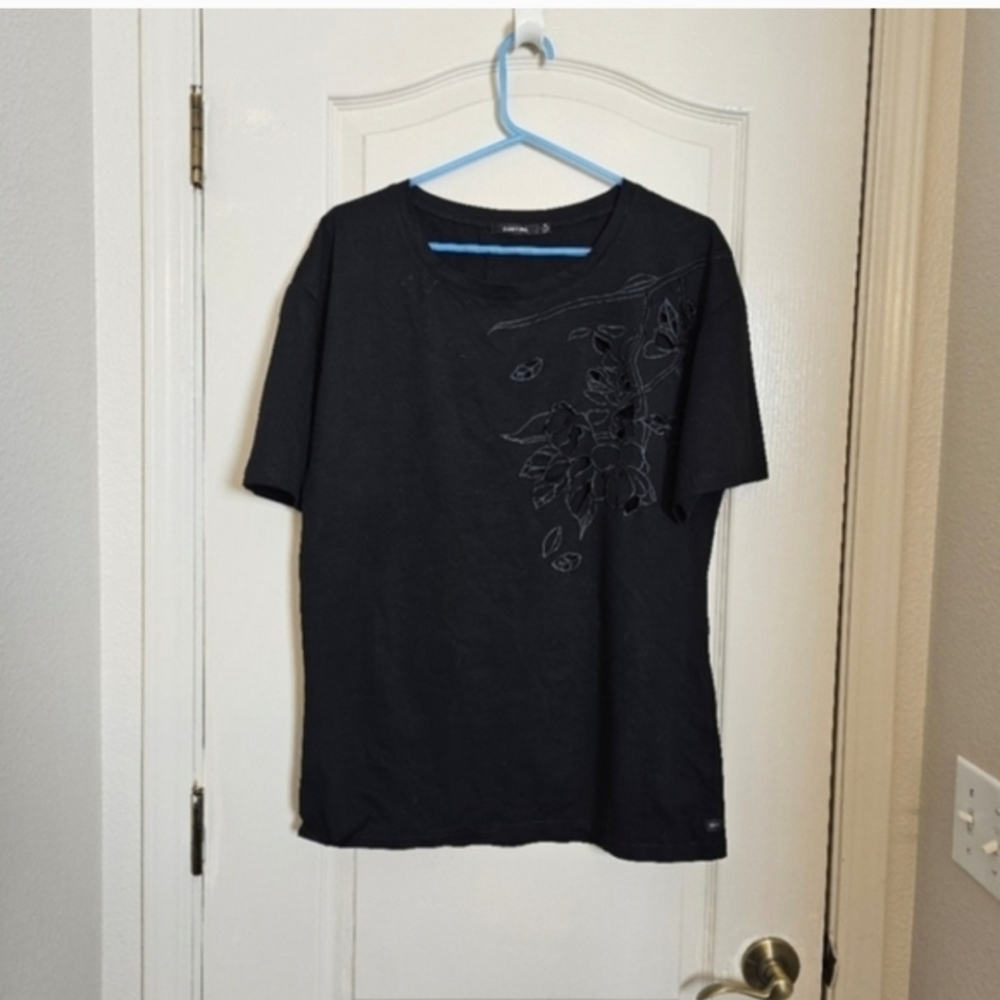 Black Graphic Obey  Shirt Sz S.